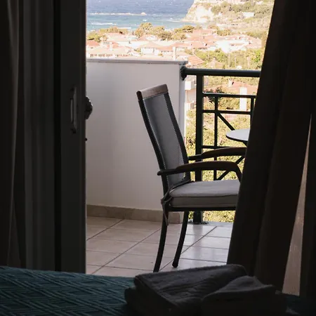 St Nicholas Tsilivi Apts *