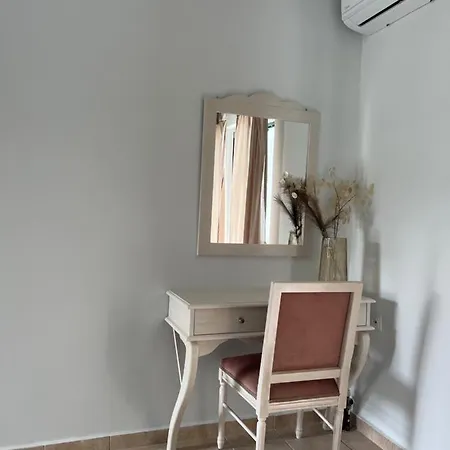 St Nicholas Tsilivi Apts By 