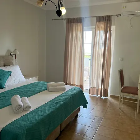 St Nicholas Tsilivi Apts By 