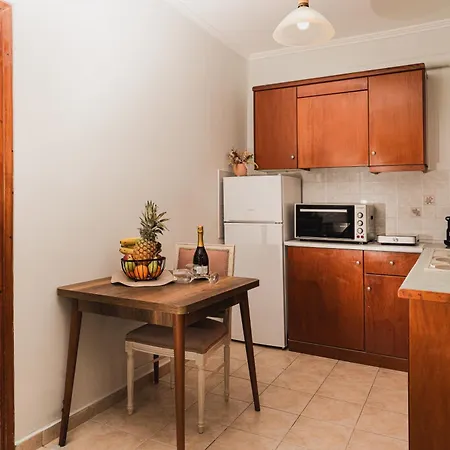 St Nicholas Tsilivi Apts By 