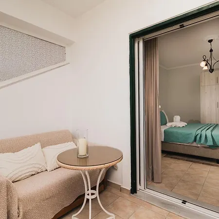 Apartament St Nicholas Tsilivi Apts By 