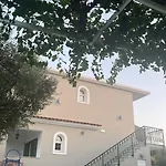 St Nicholas Tsilivi Apts *